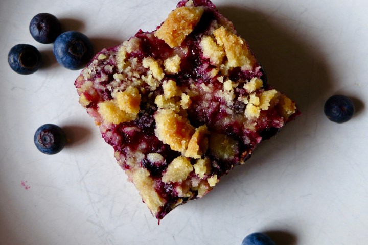 Glamping eating, luxury camping dessert