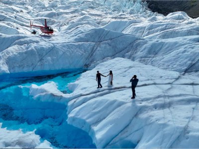 wedding with helicopter and photographer